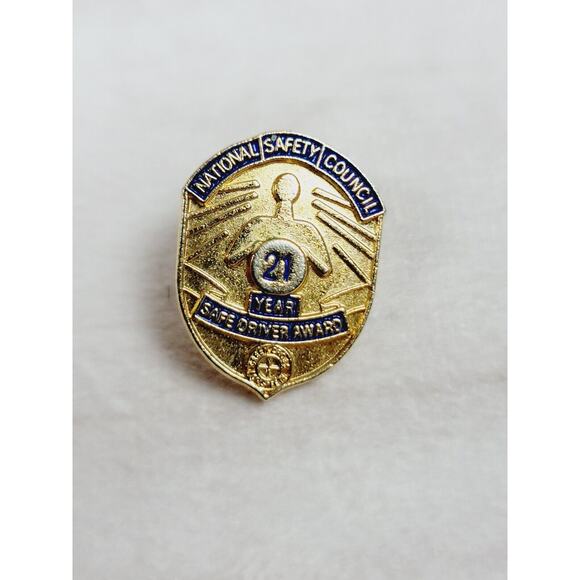 National Safety Council 21 Year Safe Driver Award Hat Lapel Jacket Pin Pinback - Picture 1 of 3